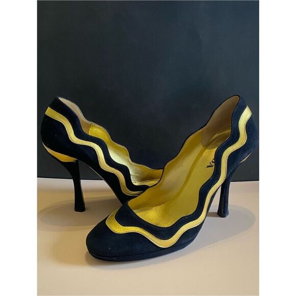 Prada Shoes - Prada 2008 Black and Gold Scalloped Wavy Heel w Box. Authentic